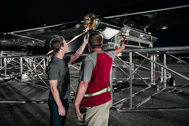 Facebook互聯(lián)網(wǎng)服務(wù)無(wú)人機(jī)首次試飛，表現(xiàn)超出預(yù)期